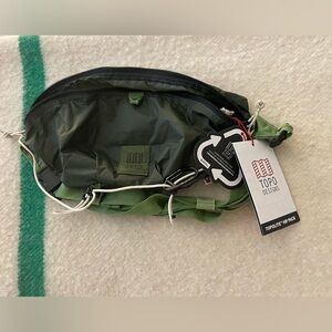 Topo designs. Topolight hip pack. NWT. Unisex.